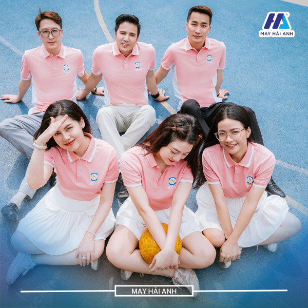 Simple and gentle pink uniform style for women