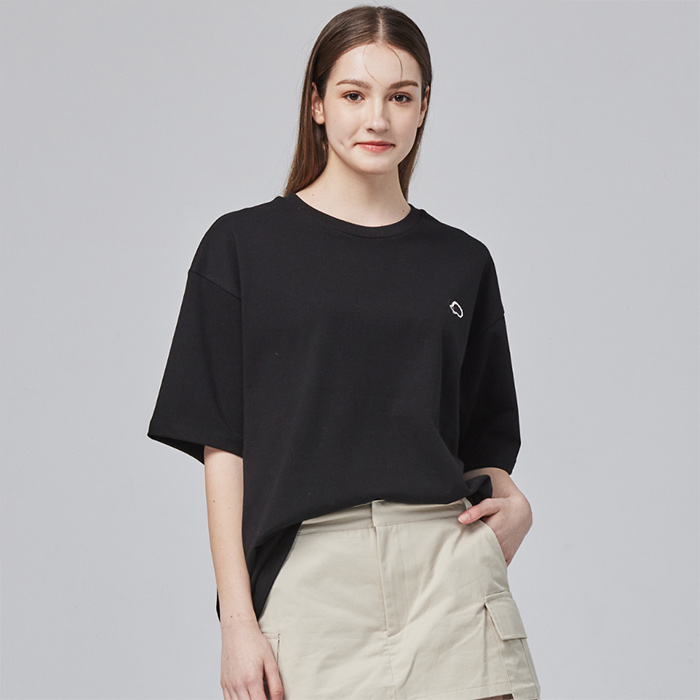Dynamic and comfortable round neck crocodile export shirt model