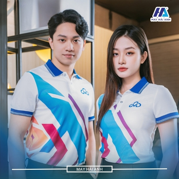 Polo shirt with innovative heat transfer print