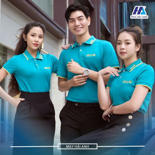 Unique emerald green shirt with Raglan