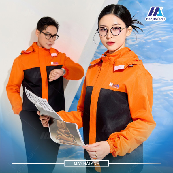 Dynamic orange jacket uniform model suitable for both men and women