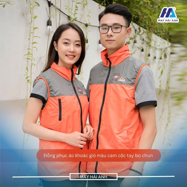 Orange uniform with elastic short sleeves, dynamic and youthful
